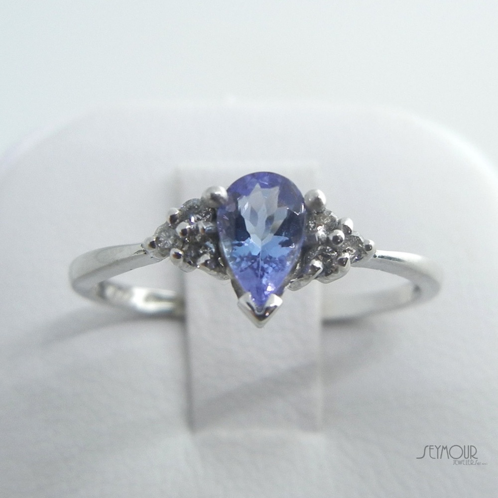 Tanzanite & Side Diamonds Platinum Engagement Ring